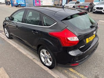 Used Ford Focus 2011 for sale - 76277044: Photo 3