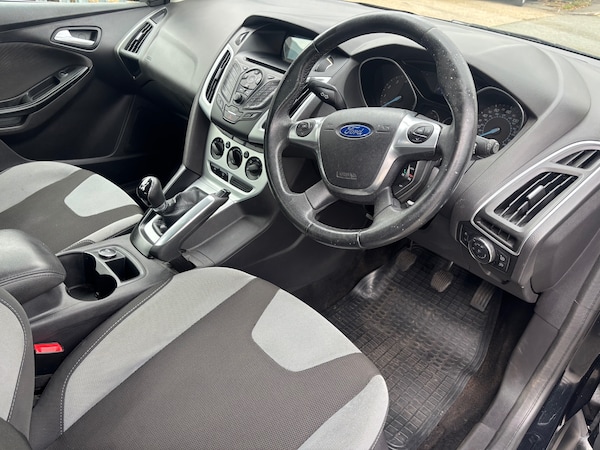 Used Ford Focus 2011 for sale - 76277044: Photo 5