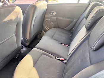 Used Renault Clio 2009 for sale - 76218861: Photo 3