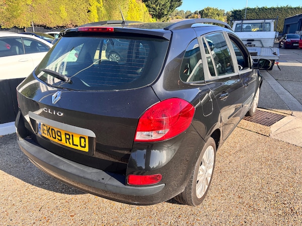 Used Renault Clio 2009 for sale - 76218861: Photo 5