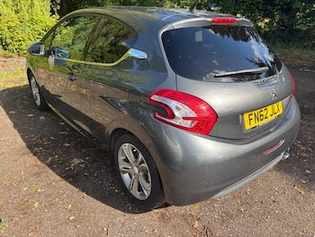 Used Peugeot 208 2012 for sale - 78671777: Photo