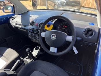 Used Volkswagen Beetle 2006 for sale - 78390918: Photo