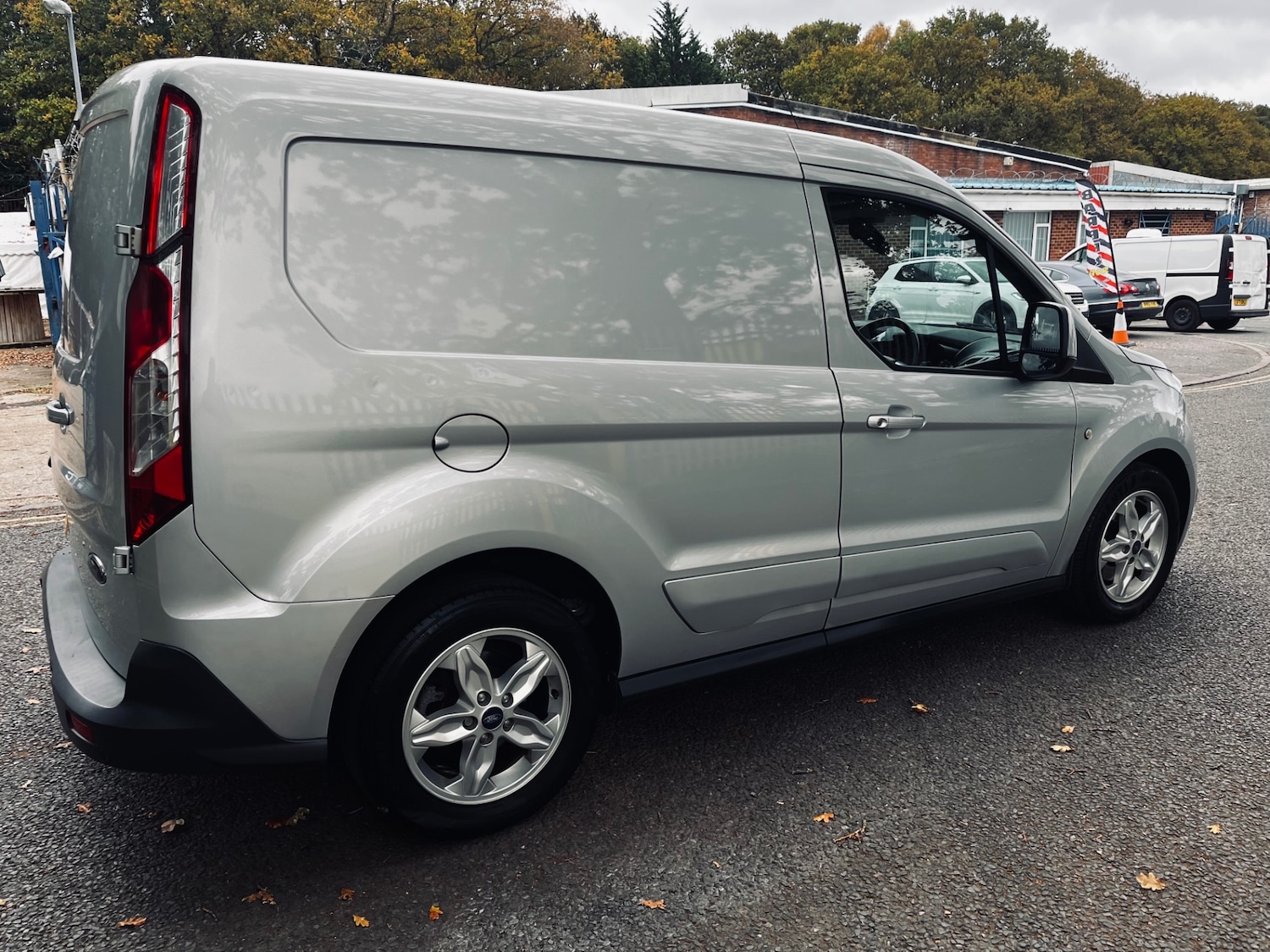 Used Ford Transit Connect 2016 for sale - 76413366: Photo 6