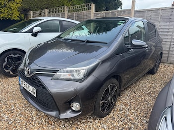 Used Toyota Yaris 2015 for sale - 78296915: Photo