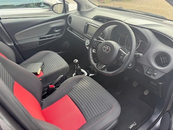 Used Toyota Yaris 2015 for sale - 78296915: Photo