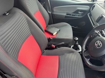 Used Toyota Yaris 2015 for sale - 78296915: Photo