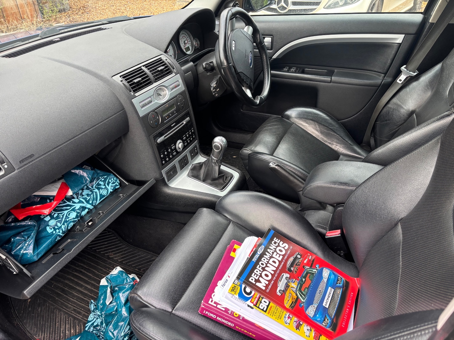 Used Ford Mondeo 2004 for sale - 77363659: Photo 2