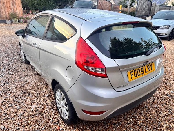 Used Ford Fiesta 2009 for sale - 75638246: Photo 3