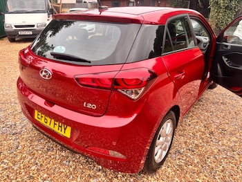 Used Hyundai i20 2017 for sale - 75618905: Photo