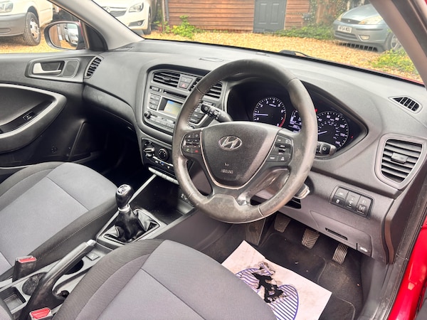 Used Hyundai i20 2017 for sale - 75618905: Photo 6
