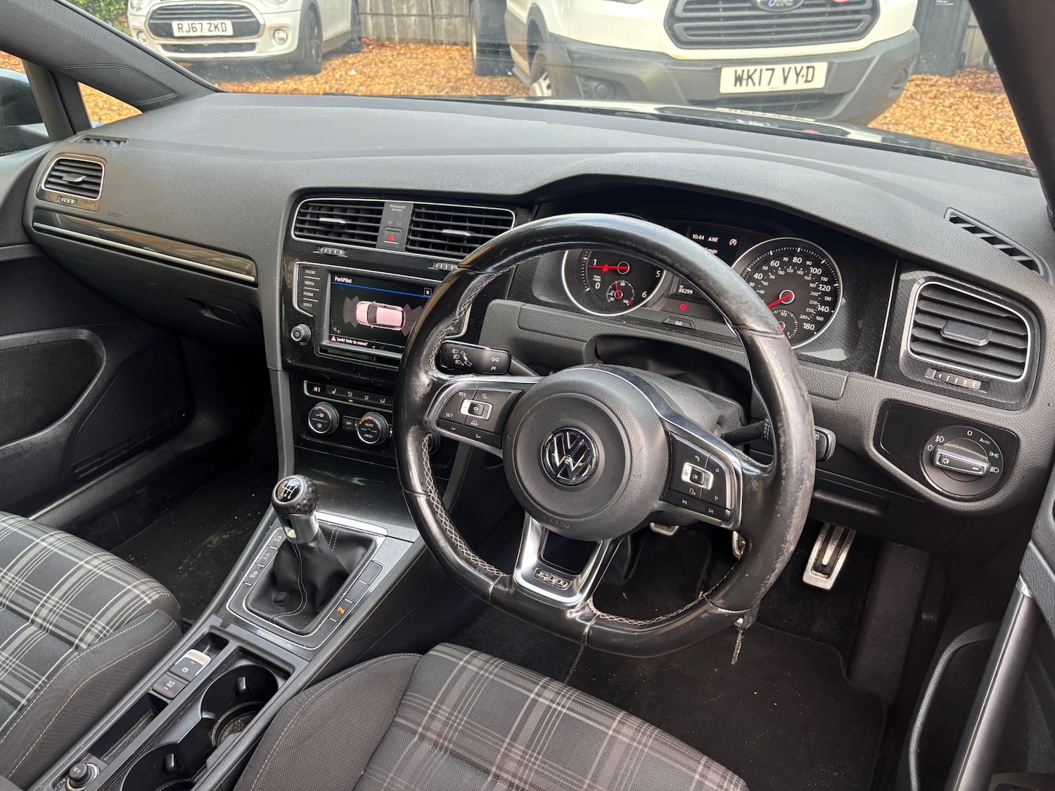 Used Volkswagen Golf 2016 for sale - 76588676: Photo 2