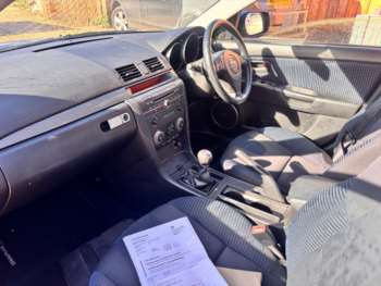 Used Mazda Mazda3 2005 for sale - 74198184: Photo