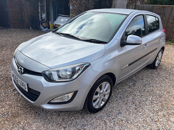 Used Hyundai i20 2013 for sale - 79074238: Photo