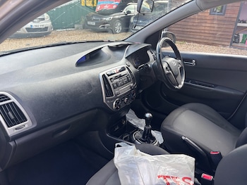 Used Hyundai i20 2013 for sale - 79074238: Photo