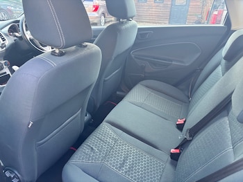 Used Ford Fiesta 2010 for sale - 79283635: Photo