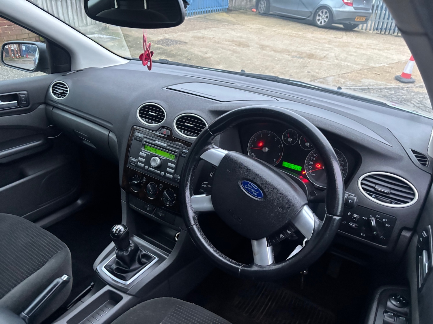 Used Ford Focus 2006 for sale - 77392354: Photo 2