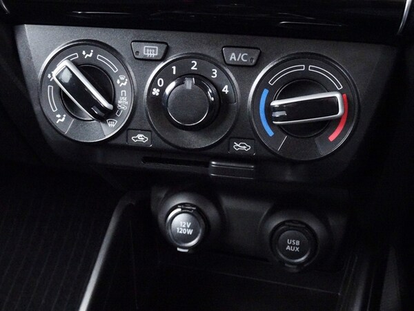 Used Suzuki Swift 2023 for sale - 76093117: Photo 26