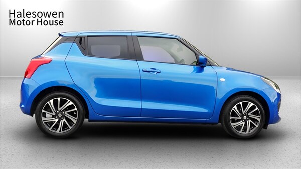 Used Suzuki Swift 2023 for sale - 76093117: Photo 3