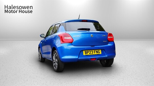 Used Suzuki Swift 2023 for sale - 76224248: Photo 4