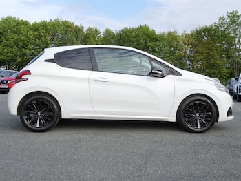 Used Peugeot 208 2018 for sale - 79630003: Photo
