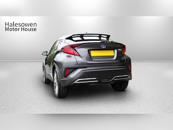 Used Toyota C-HR 2021 for sale - 79121050: Photo