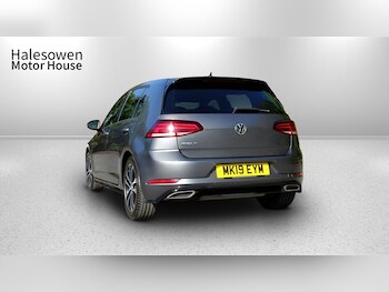 Used Volkswagen Golf 2019 for sale - 75598430: Photo