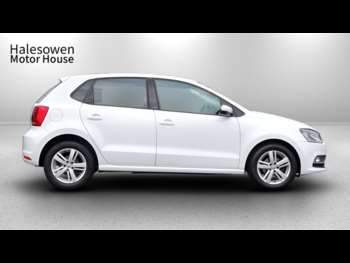 Used Volkswagen Polo 2017 for sale - 73695537: Photo