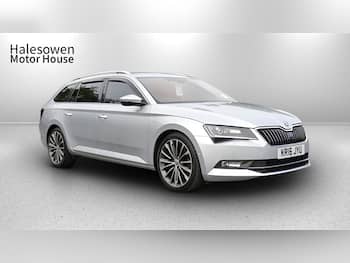 Used Skoda Superb 2016 for sale - 79748786: Photo