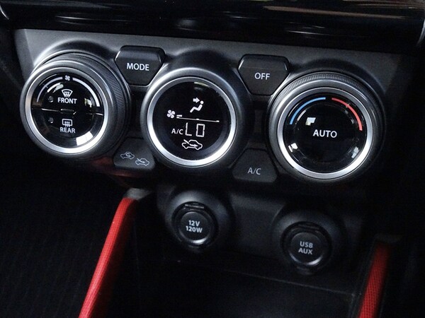 Used Suzuki Swift 2022 for sale - 74998809: Photo 24
