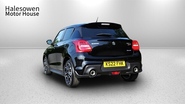 Used Suzuki Swift 2022 for sale - 74998809: Photo 4