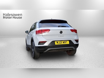 Used Volkswagen T-Roc 2021 for sale - 79371350: Photo