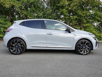 Used Renault Clio 2023 for sale - 75844106: Photo