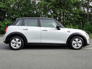 Used MINI Hatch 2019 for sale - 78683008: Photo