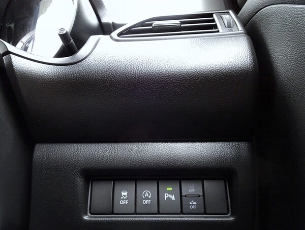 Used Suzuki Swift 2023 for sale - 76197415: Photo 28