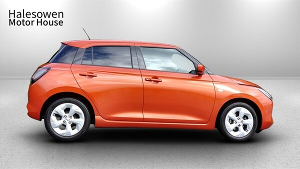 Used Suzuki Swift 2024 for sale - 75728428: Photo 3