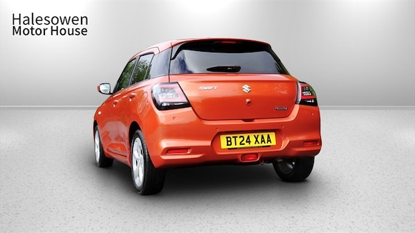 Used Suzuki Swift 2024 for sale - 75728428: Photo 4
