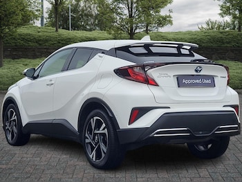 Used Toyota C-HR 2023 for sale - 76359741: Photo