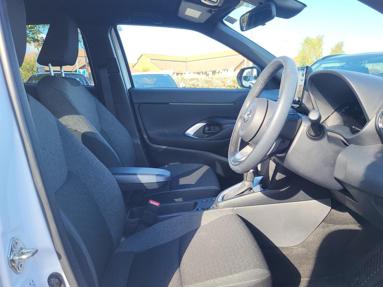 Used Toyota Yaris 2023 for sale - 75758332: Photo 11