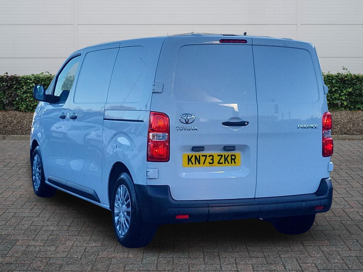 Used Toyota ProAce 2023 for sale - 76800577: Photo 2