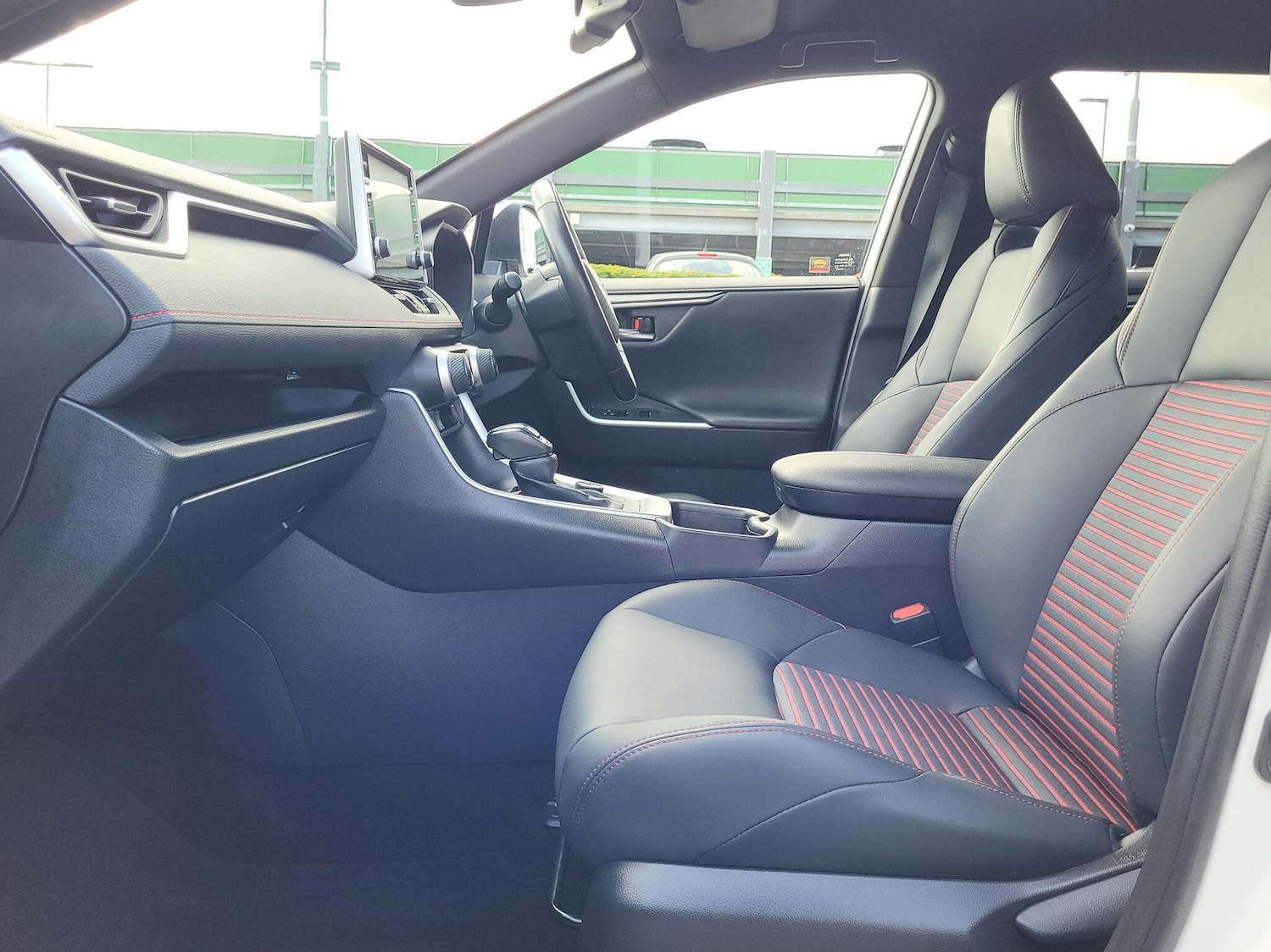 Used Toyota RAV4 2022 for sale - 75698037: Photo 10