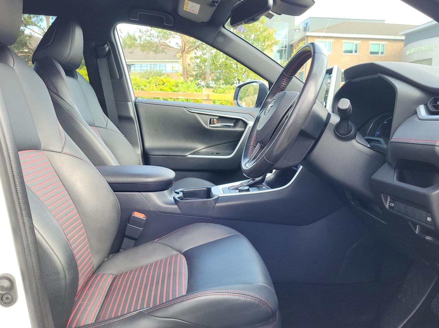 Used Toyota RAV4 2022 for sale - 75698037: Photo 11