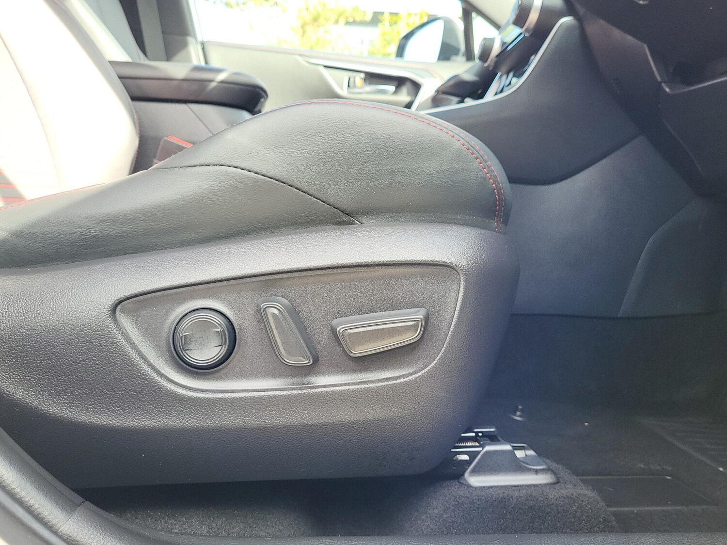 Used Toyota RAV4 2022 for sale - 75698037: Photo 21