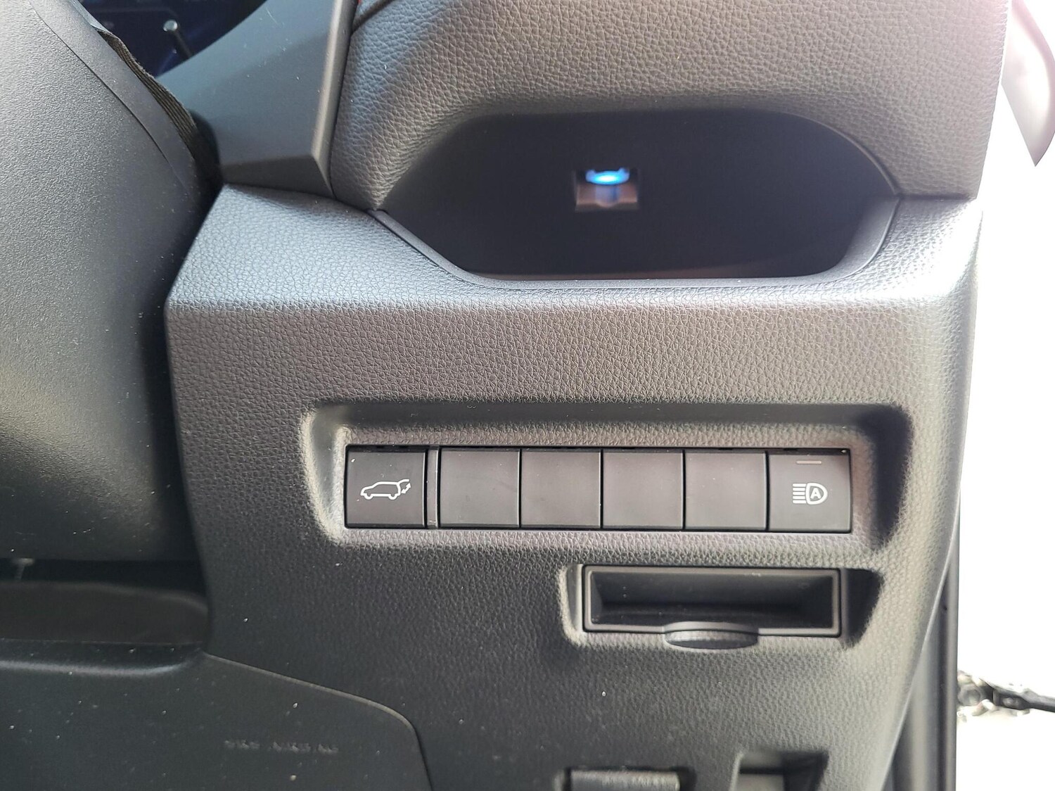 Used Toyota RAV4 2022 for sale - 75698037: Photo 22