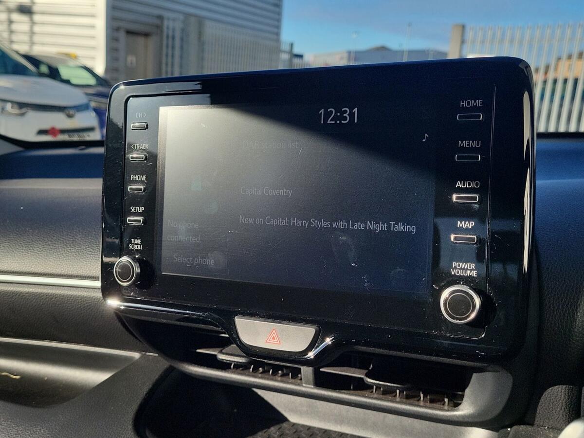 Used Toyota Yaris 2022 for sale - 76410270: Photo 11