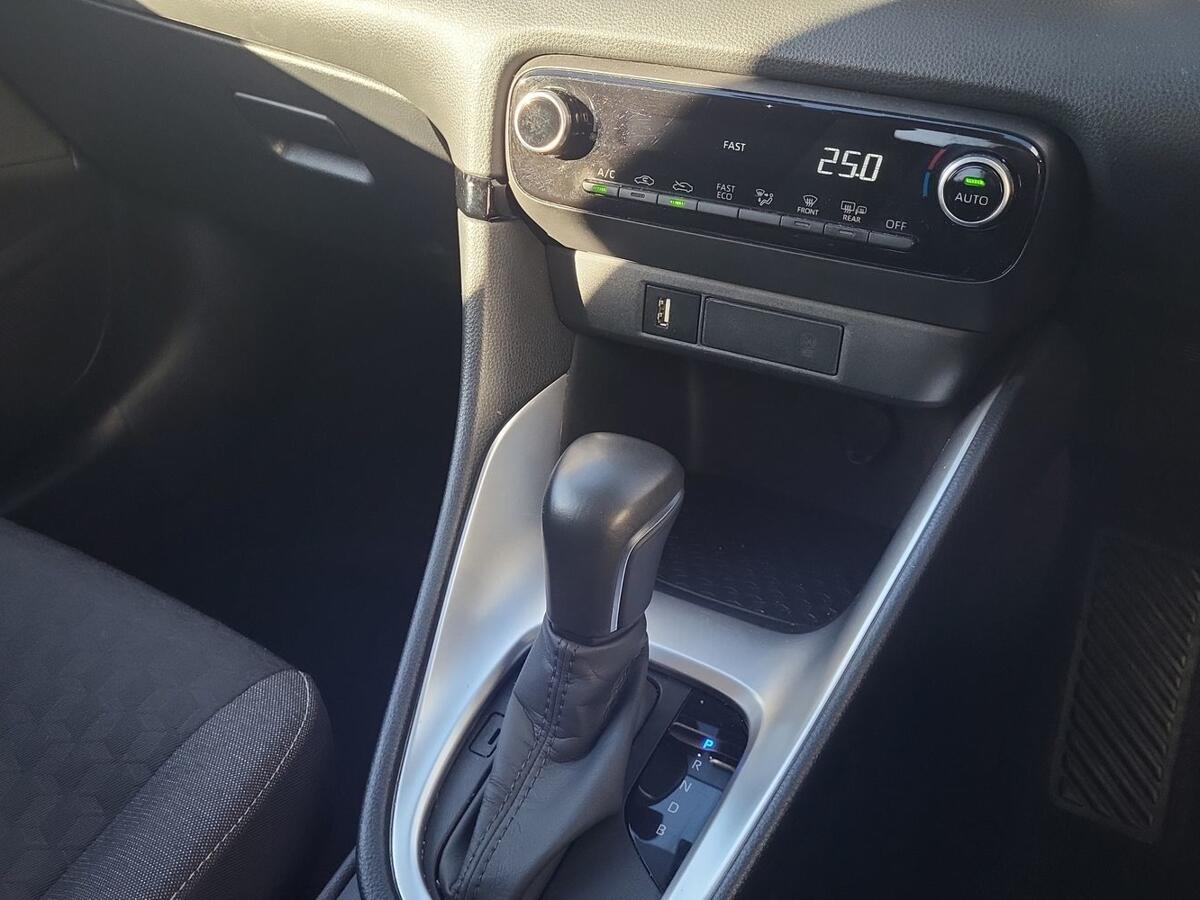 Used Toyota Yaris 2022 for sale - 76410270: Photo 14