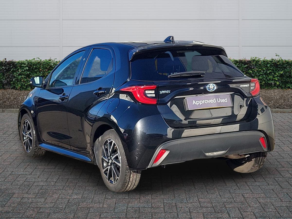 Used Toyota Yaris 2022 for sale - 76410270: Photo 2