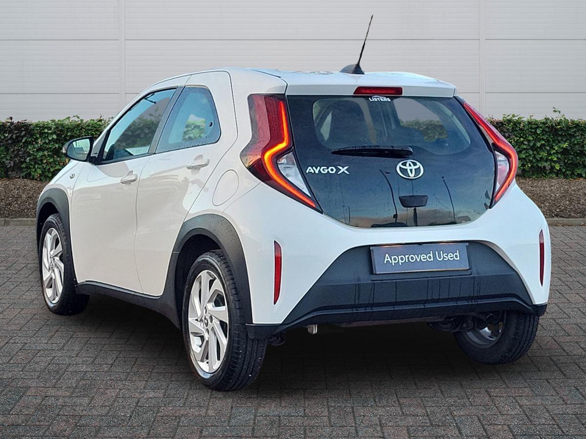 Used Toyota Aygo X 2023 for sale - 76703540: Photo 2