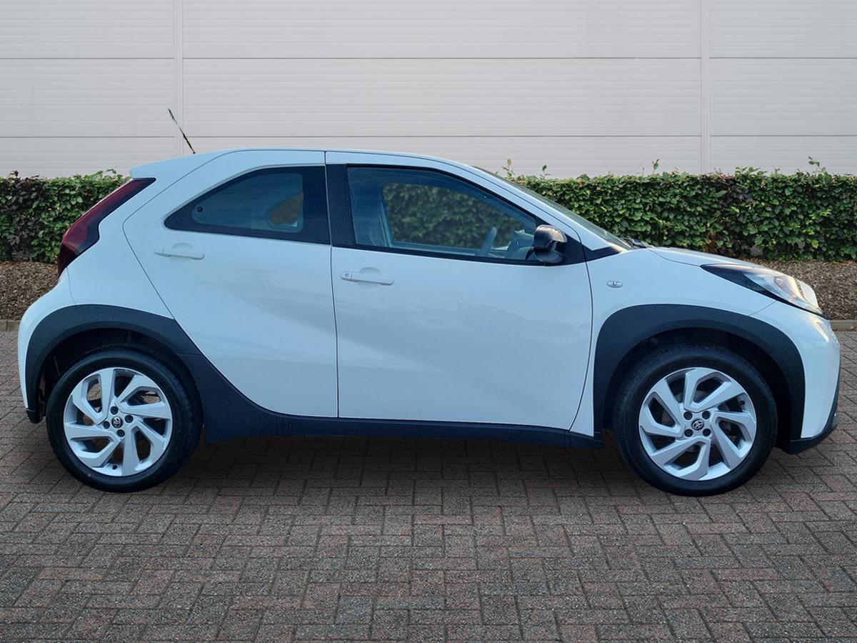 Used Toyota Aygo X 2023 for sale - 76703540: Photo 5