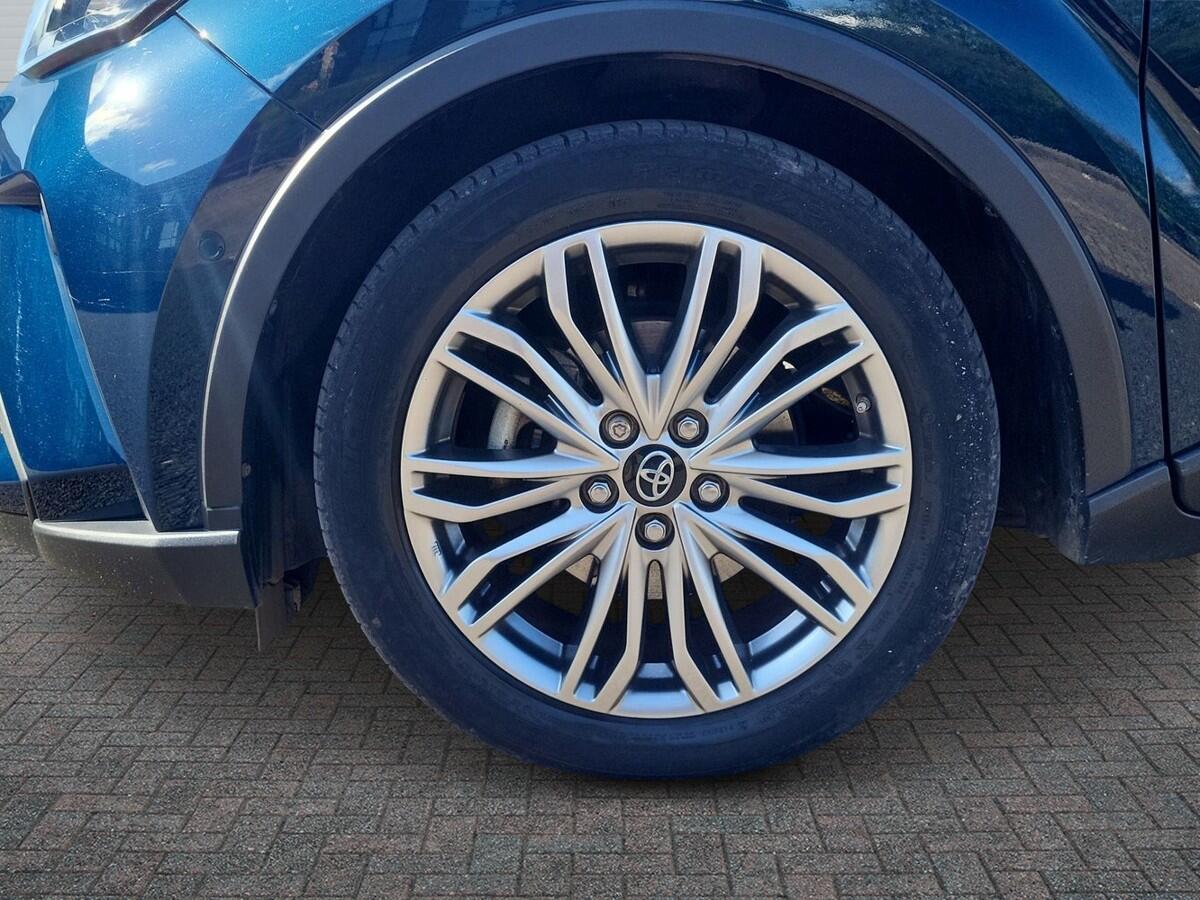 Used Toyota C-HR 2023 for sale - 77427440: Photo 6