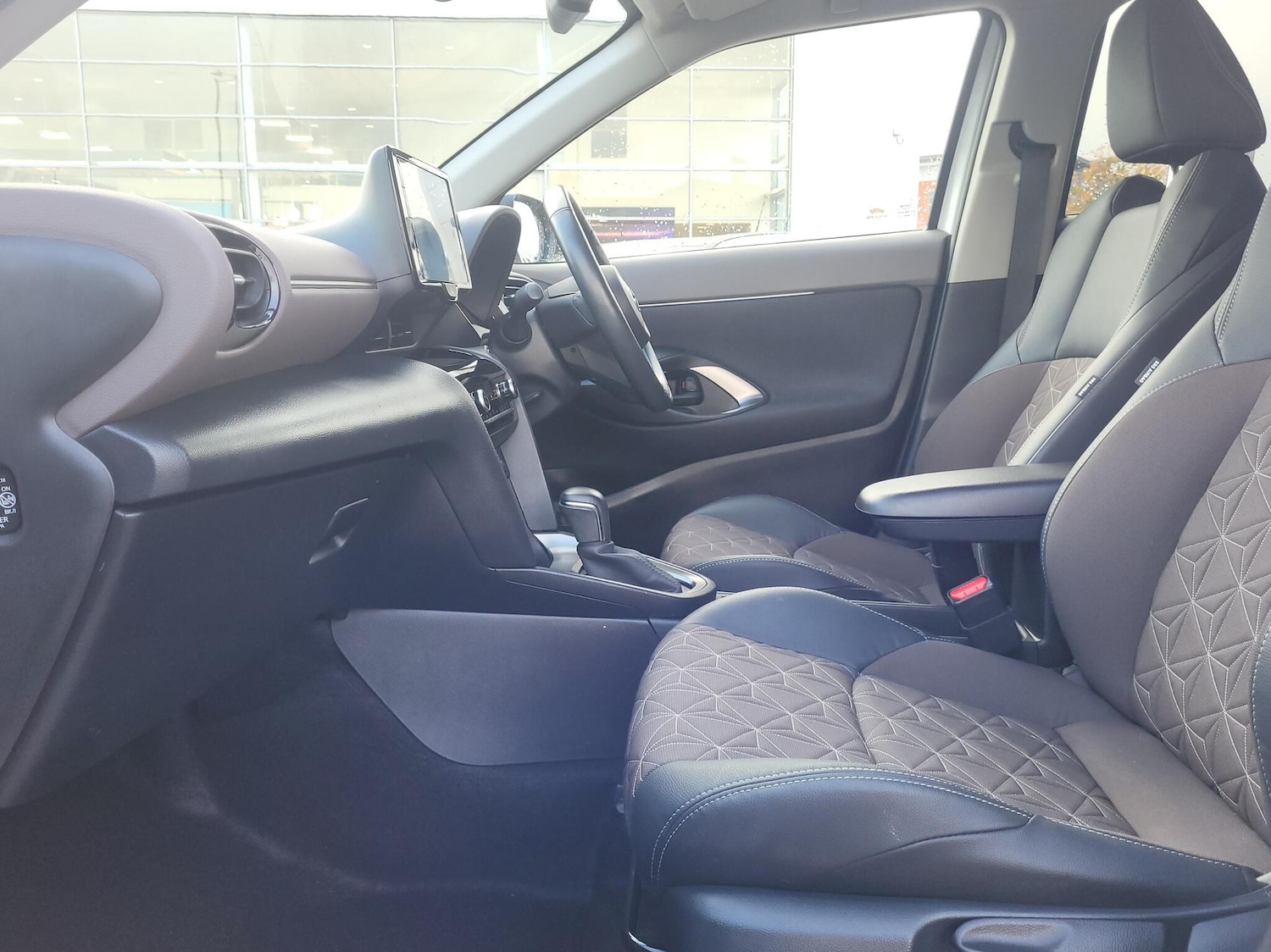 Used Toyota Yaris Cross 2022 for sale - 77124357: Photo 10